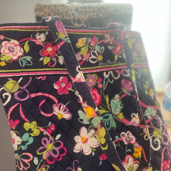 vera Bradley - Picture 4 of 4